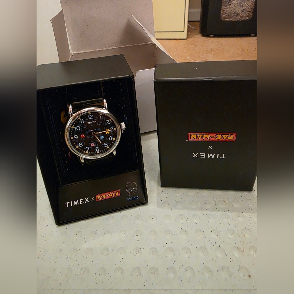 Timex x Pac-Man Black Watch - Picture 2 of 4